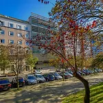 מלון Avenida Park 3*