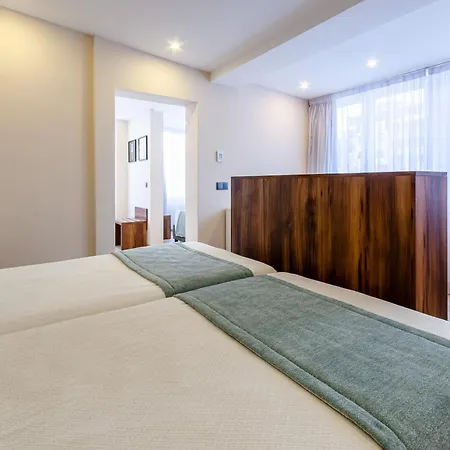 马路公园酒店 3*