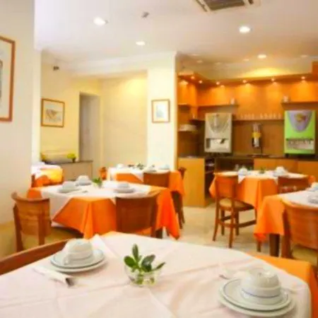 Hotel Avenida Park 3*