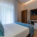 Avenida Park 3*