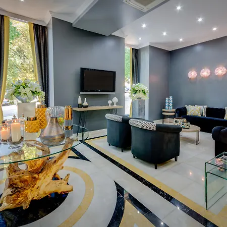 Avenida Park Hotell 3*