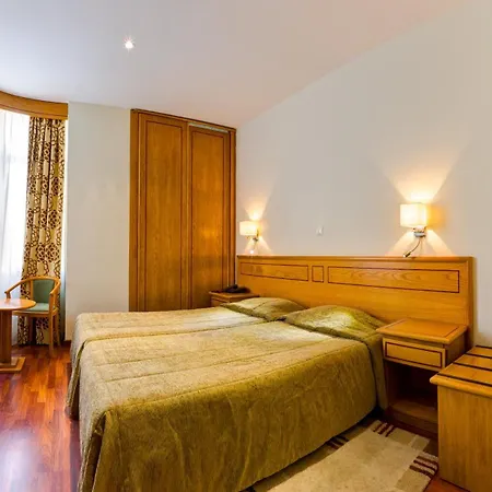 Hotell Avenida Park 3*