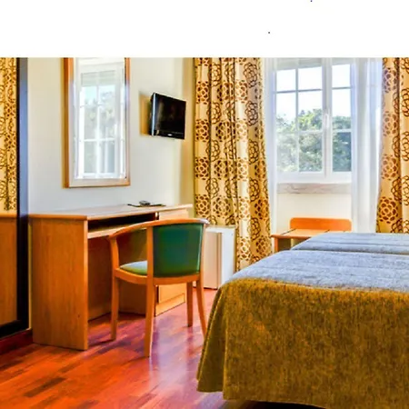 Avenida Park Hotell 3*